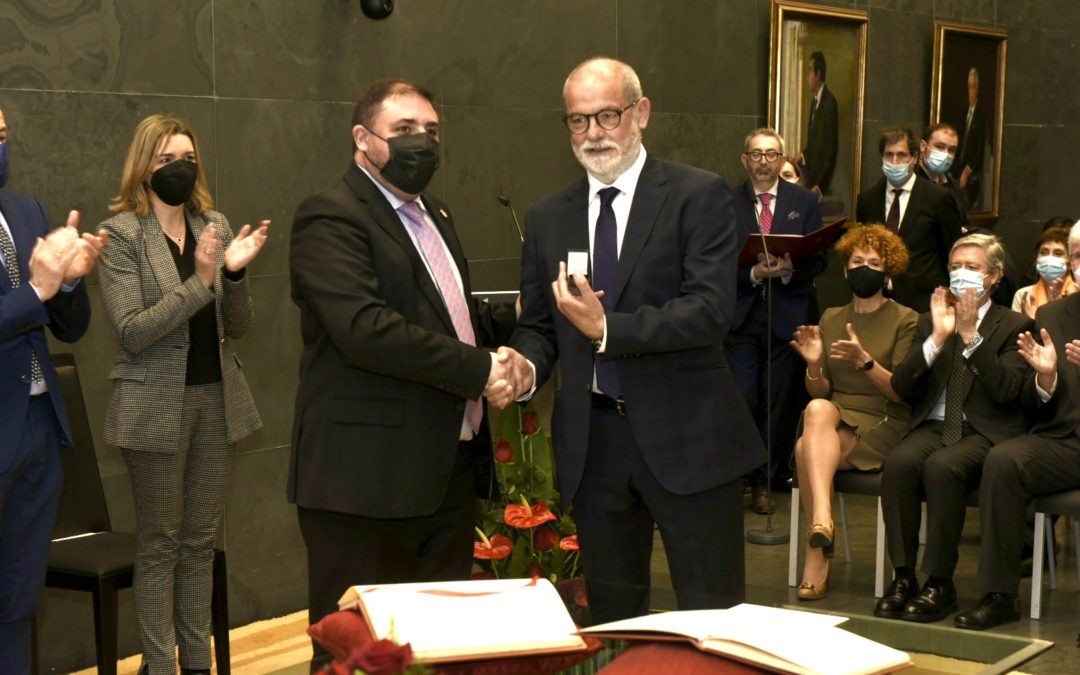 Ignacio Cabeza toma posesión como presidente de la Cámara de Comptos