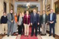 La presidenta de la Cámara de Cuentas de Andalucía visita Córdoba y se reúne con el alcalde y el rector de la Universidad