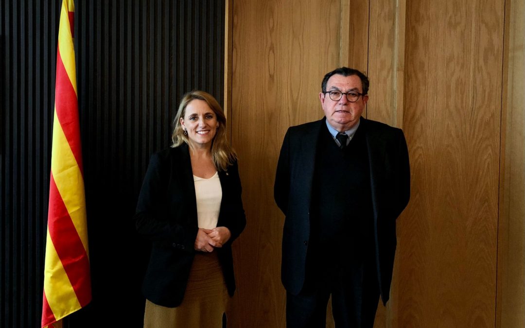 La Sindicatura firma un convenio con el Departamento de Economía que facilita el acceso a las bases de datos de contratación pública de la Generalitat