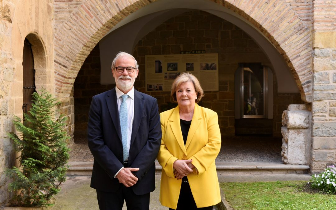 Enriqueta Chicano, presidenta del Tribunal de Cuentas, visita la Cámara de Comptos de Navarra
