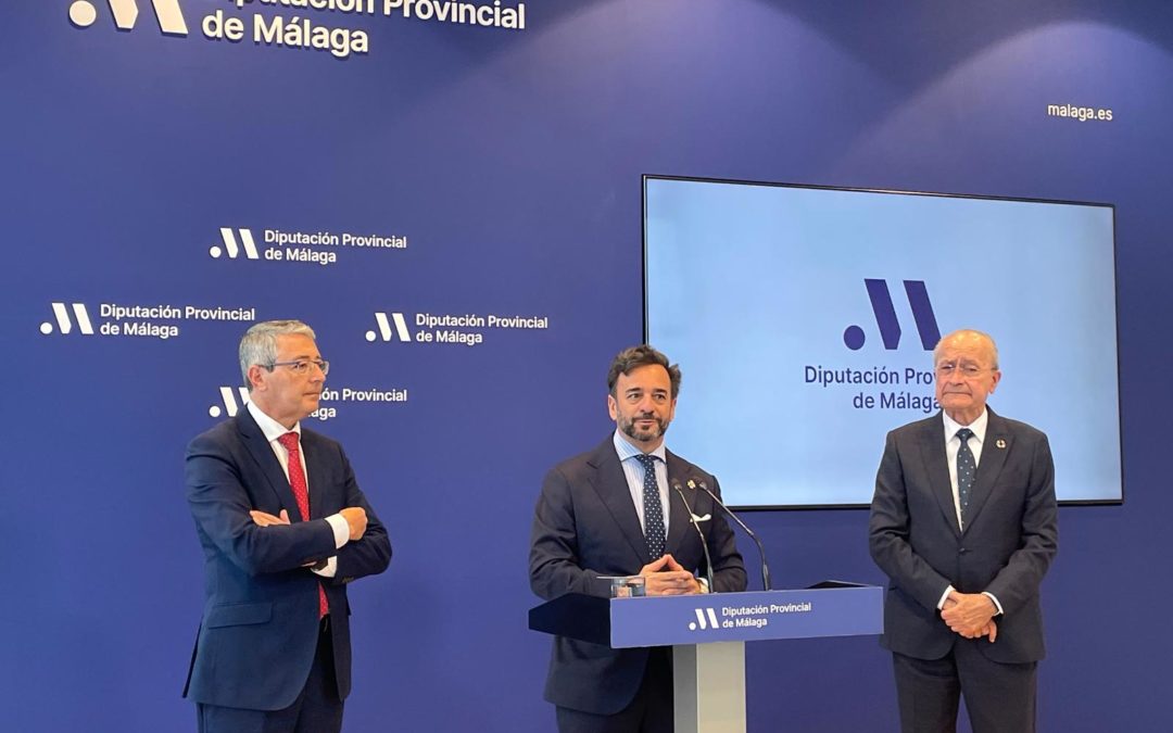 Reunión en Málaga de la Cámara de Cuentas de Andalucía con alcaldes y secretarios de ayuntamientos para debatir sobre la obligación de rendición de cuentas del sector local