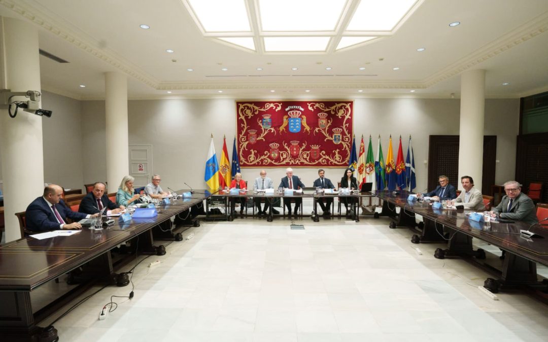 La Audiencia de Cuentas de Canarias reunió en el Parlamento de Canarias a las presidencias de los Órganos de Control Externo Autonómicos