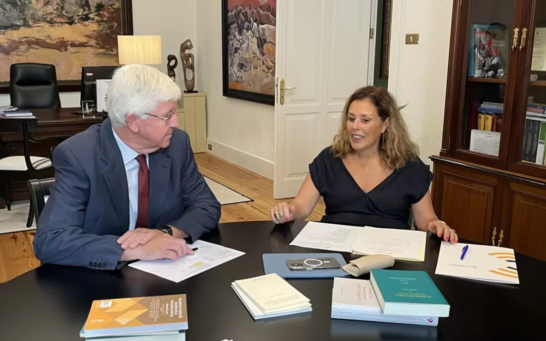 El presidente de la Audiencia de Cuentas se reúne con la presidenta del Parlamento de Canarias para tratar los presupuestos de la Institución